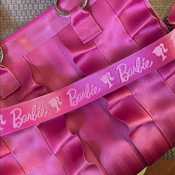 Harveys Barbie fushsia pink Lola satchel - Picture 5 of 7